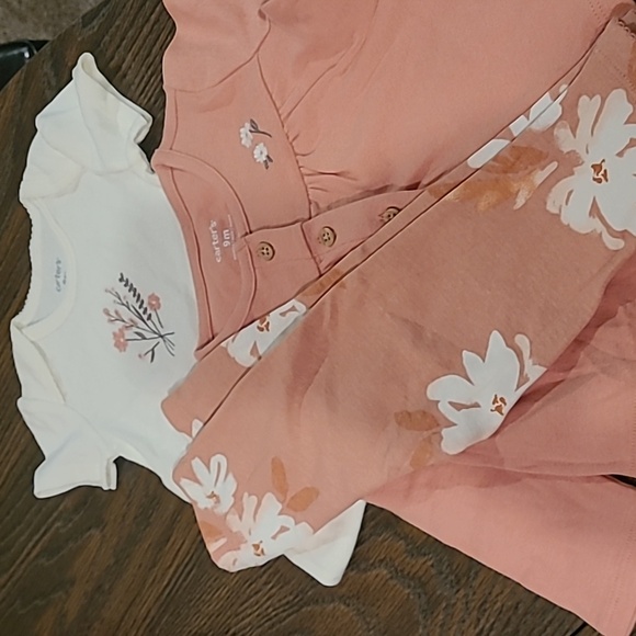 Uggs/carters Bundle - Picture 6 of 6